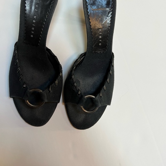 Black heavy Cotten material slides - Picture 2 of 2